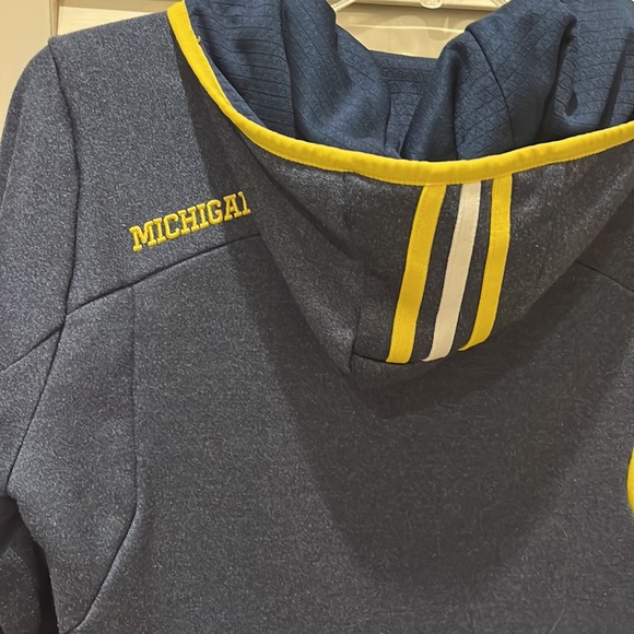 Super nice Adidas University of Michigan hoodie GoBlue - Picture 7 of 14